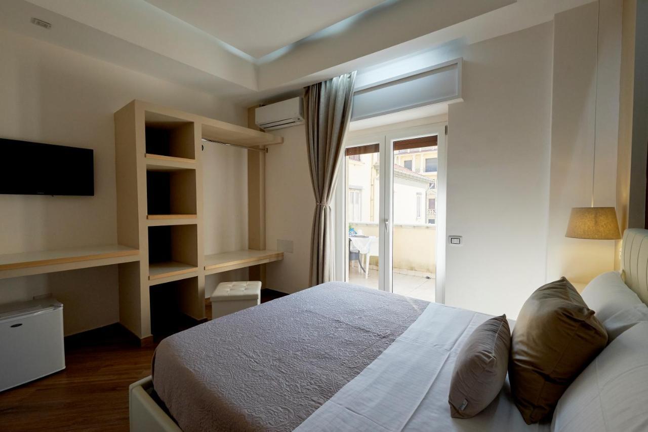 360 Hospitality Bed & Breakfast Salerno Bagian luar foto