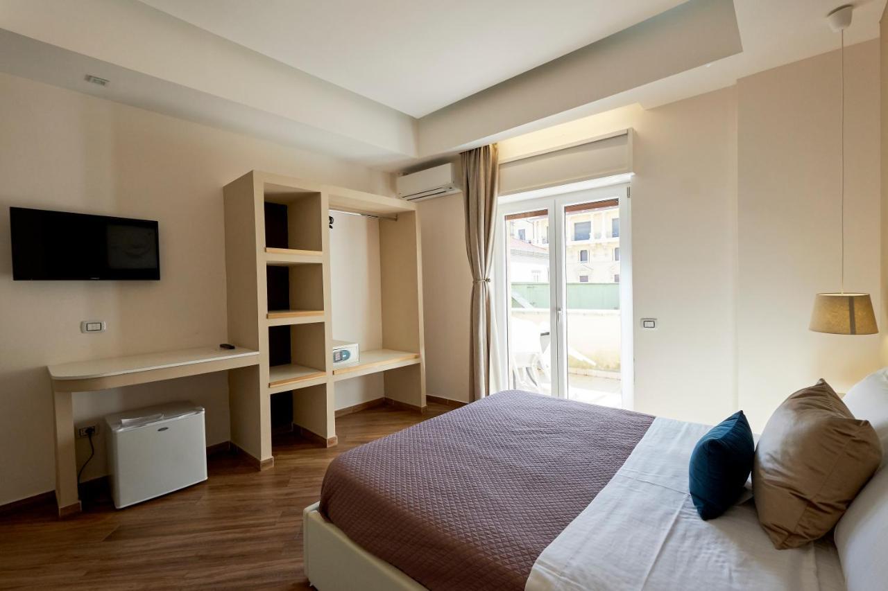 360 Hospitality Bed & Breakfast Salerno Bagian luar foto